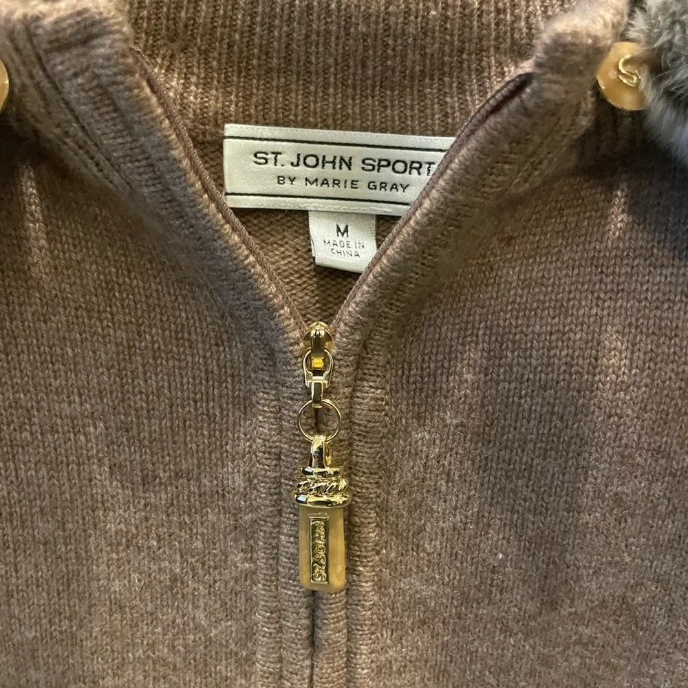 St. John Sport by Marie Zip-Front Knit cashmere with fur trim - Picture 3 of 4